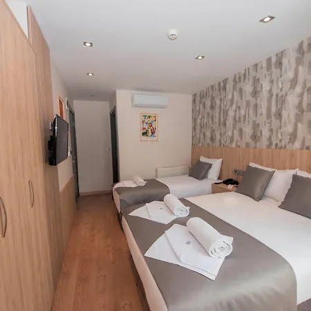Mahya Hotel 3*
